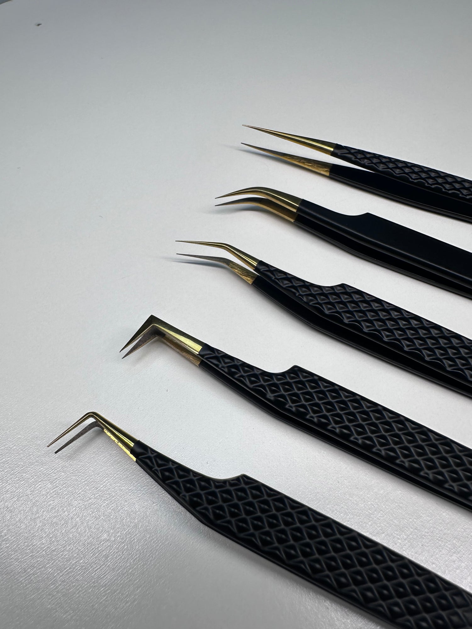 Tweezers